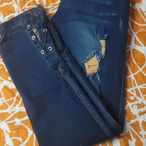 Skinny Push Up Jean - Picture 7 of 9